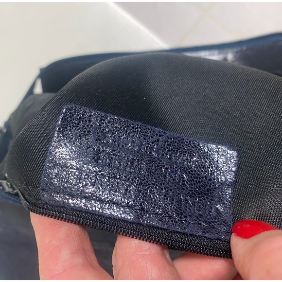 GENUINE LEATHER VERA PELLE HANDBAG, NAVY BLUE WITH METAL CHAIN HANDLES - Picture 4 of 16